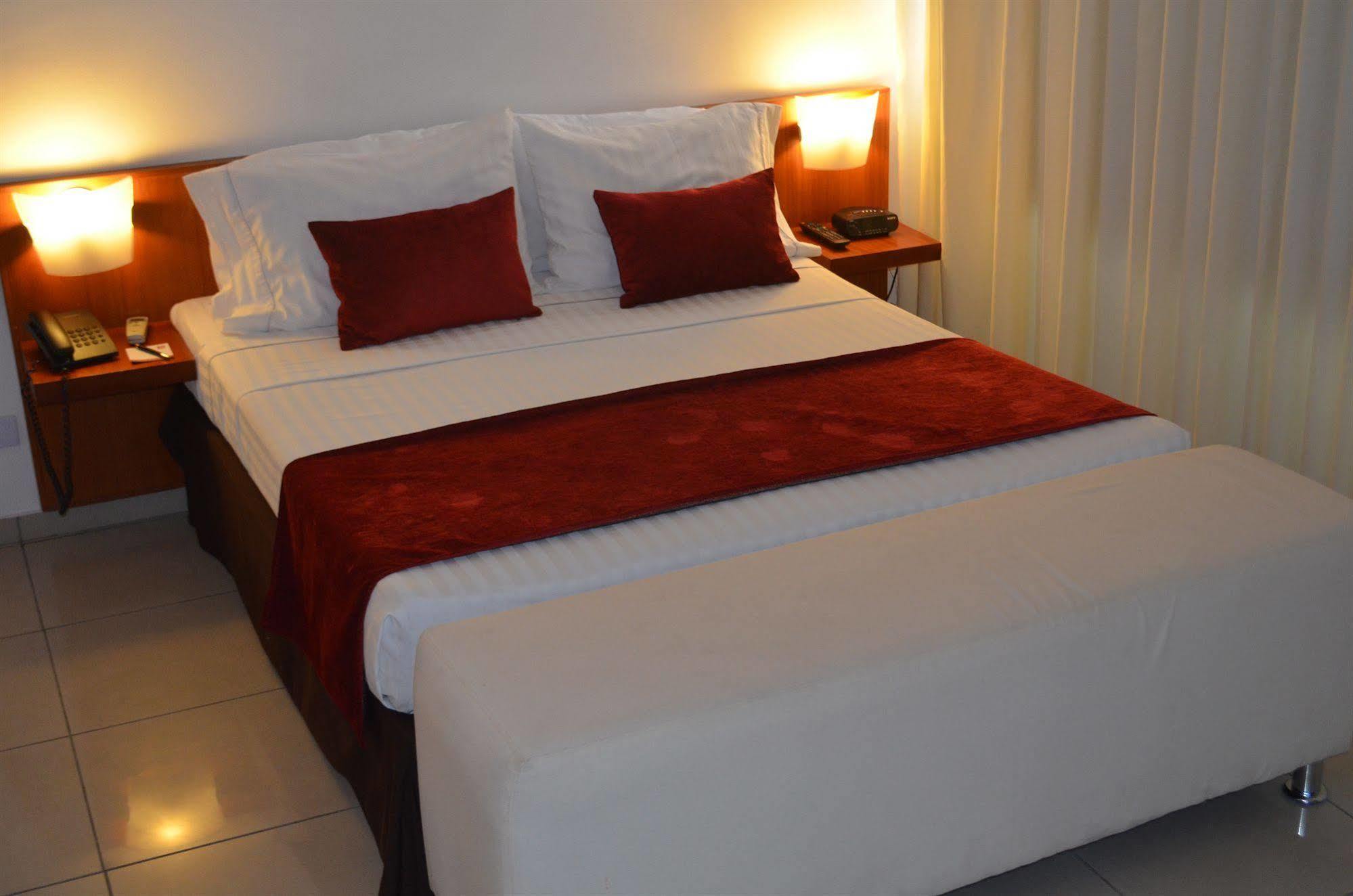 Basic Hotel Centenario By Hoteles Ms Cali Εξωτερικό φωτογραφία